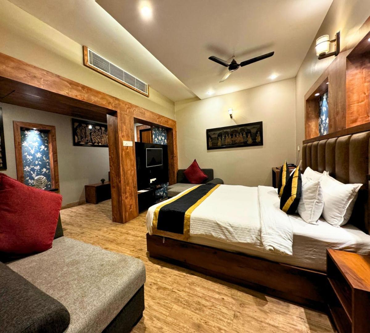 Hotel Runway Inn Pura Raghunath Экстерьер фото