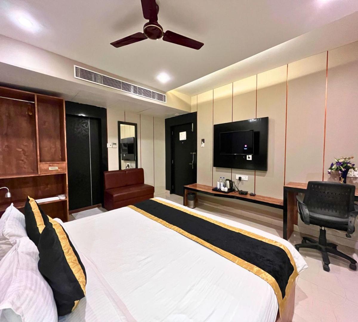 Hotel Runway Inn Pura Raghunath Экстерьер фото
