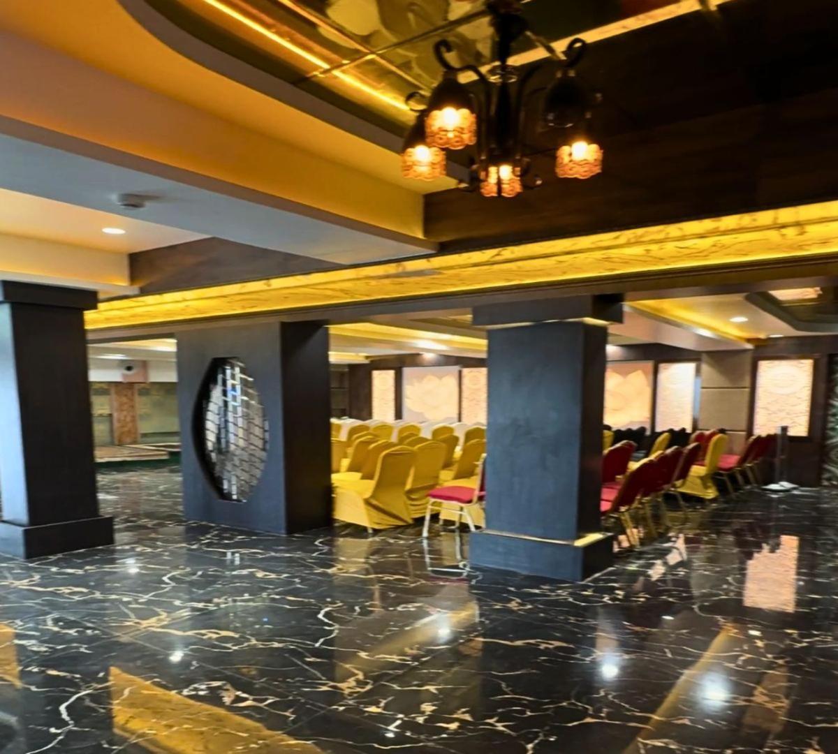 Hotel Runway Inn Pura Raghunath Экстерьер фото